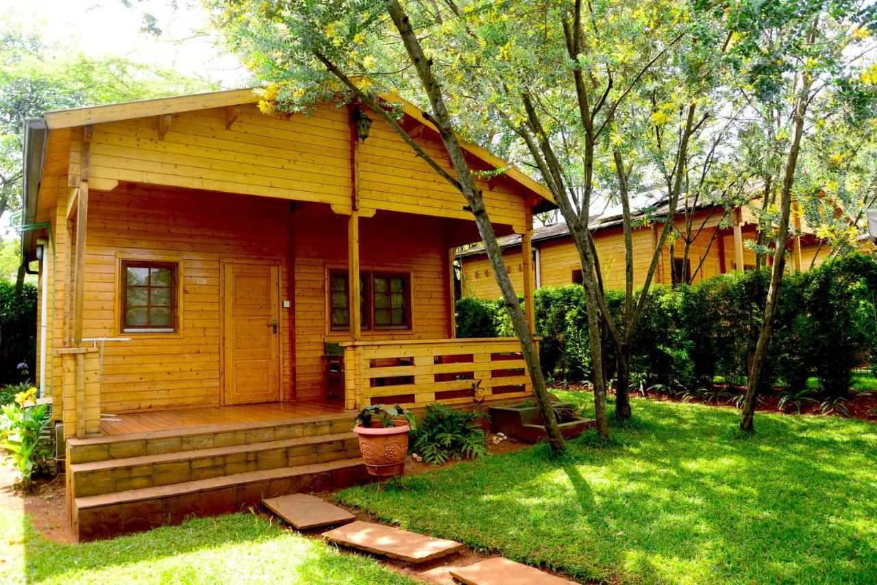 Severine Cottages And Lounge Ltd Найроби Екстериор снимка
