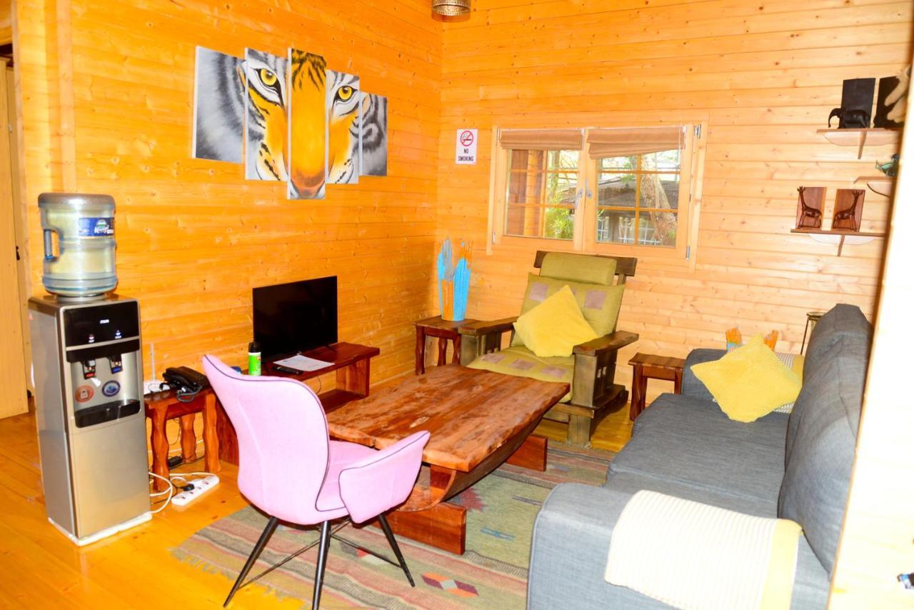 Severine Cottages And Lounge Ltd Найроби Екстериор снимка