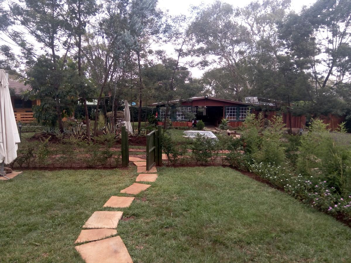 Severine Cottages And Lounge Ltd Найроби Екстериор снимка